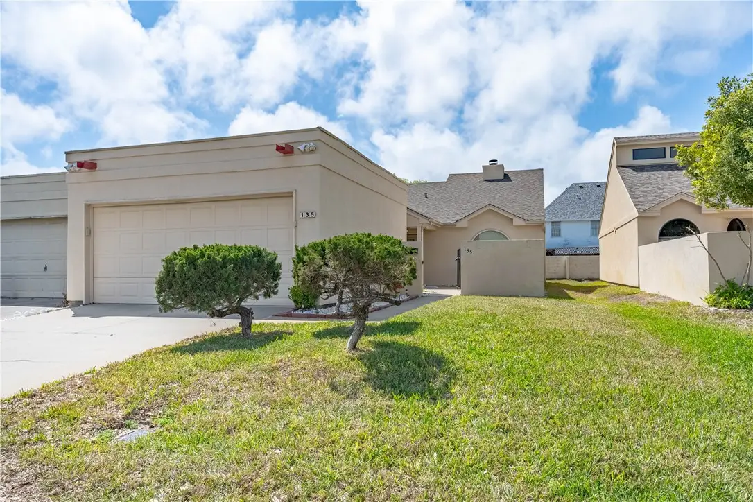 135 Santa Fe Drive, Rockport, TX 78382 - #1