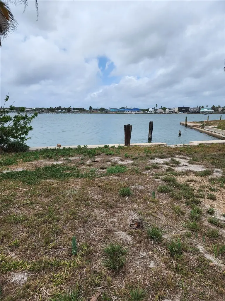 39 Riviera Drive, Rockport, TX 78382 - #2