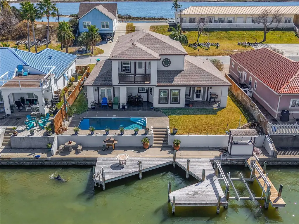 1050 S Bay Street, Aransas Pass, TX 78336 - #1