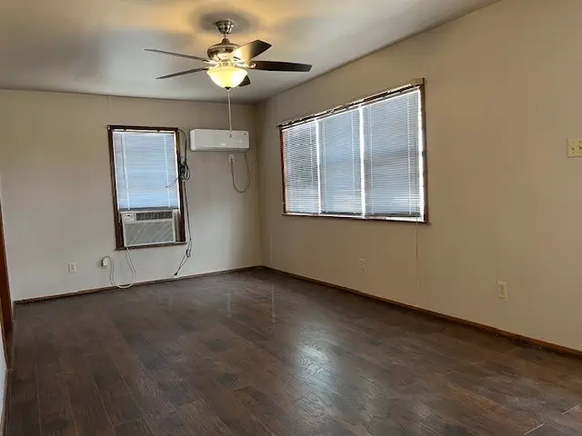 303 E Texas Street, Hebbronville, TX 78361 - #2