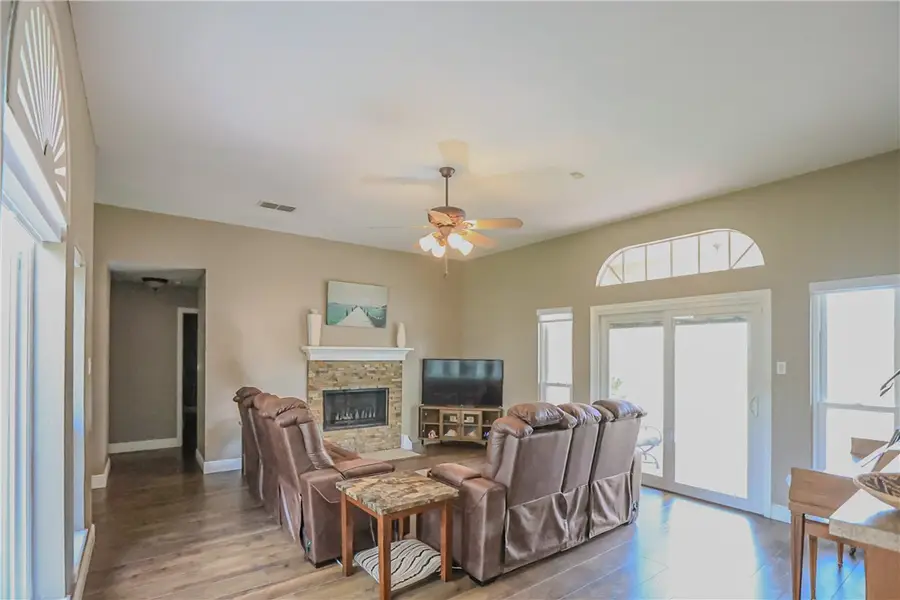 1408 Encino Avenue, Alice, TX 78332 - #2