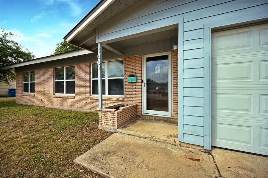 1607 Crosby Street, Portland, TX 78374 - #2