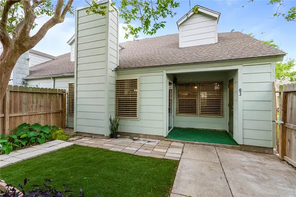 7252 The Mansions Drive, Corpus Christi, TX 78414