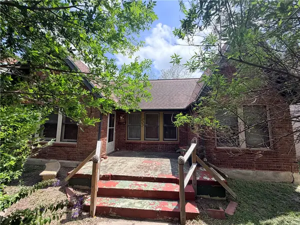 537 Naples Street, Corpus Christi, TX 78404