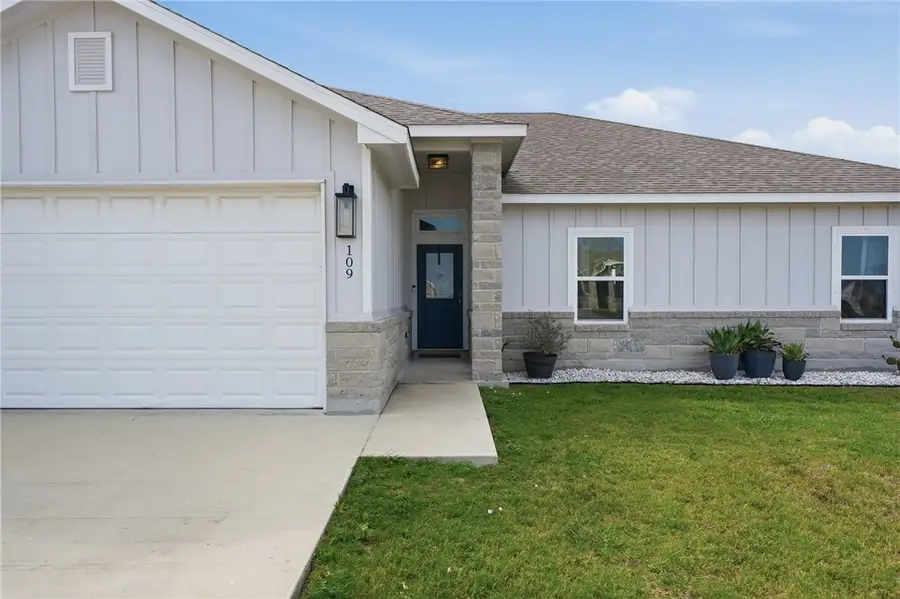 109 Longhorn, Odem, TX 78370 - #2