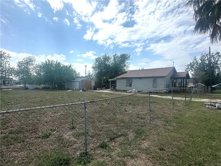 135 Allende Street, Taft, TX 78390 - #3