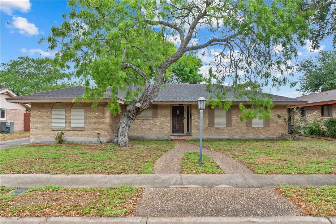 5641 Martinique Drive, Corpus Christi, TX 78411 - #1