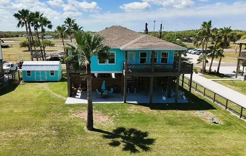 2106 S Young Street, Rockport, TX 78382 - #1