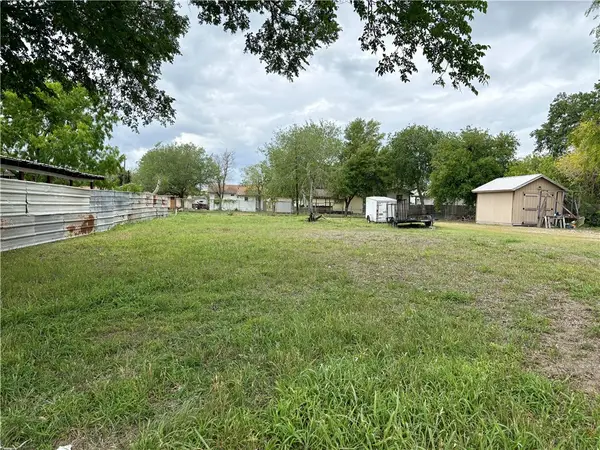 408 Sodville, Sinton, TX 78387
