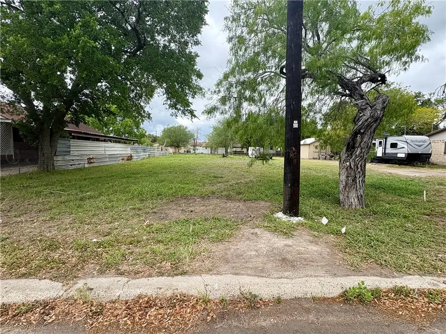 408 Sodville, Sinton, TX 78387 - #2