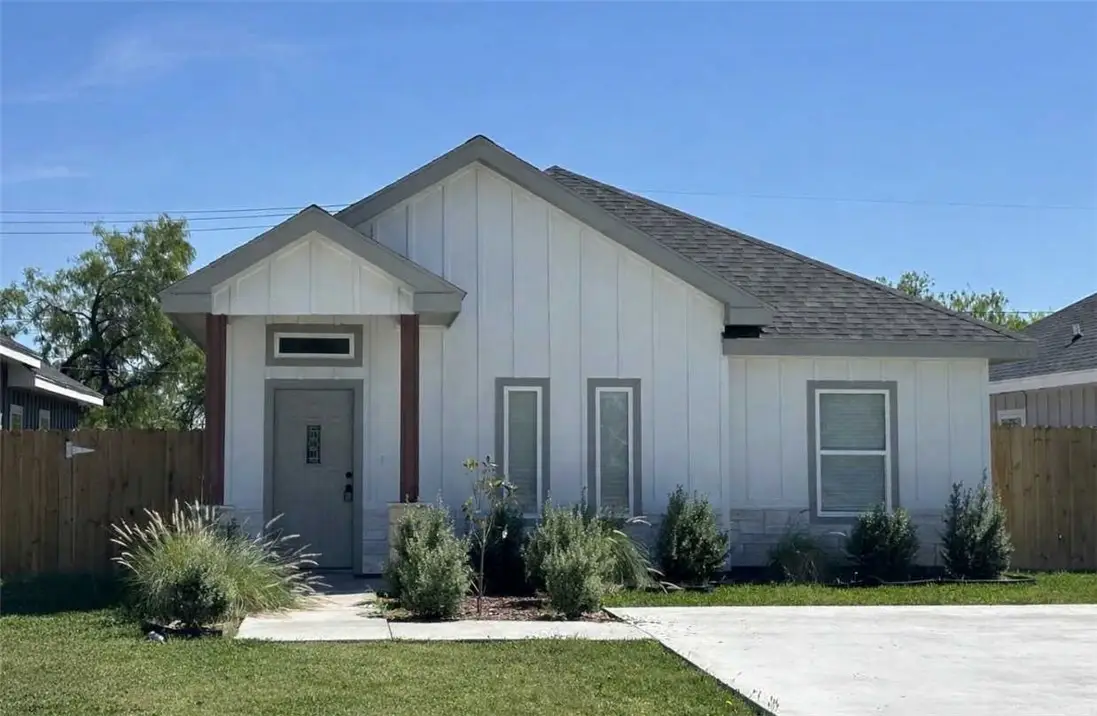 507 W Ragland Avenue, Kingsville, TX 78363 - #1