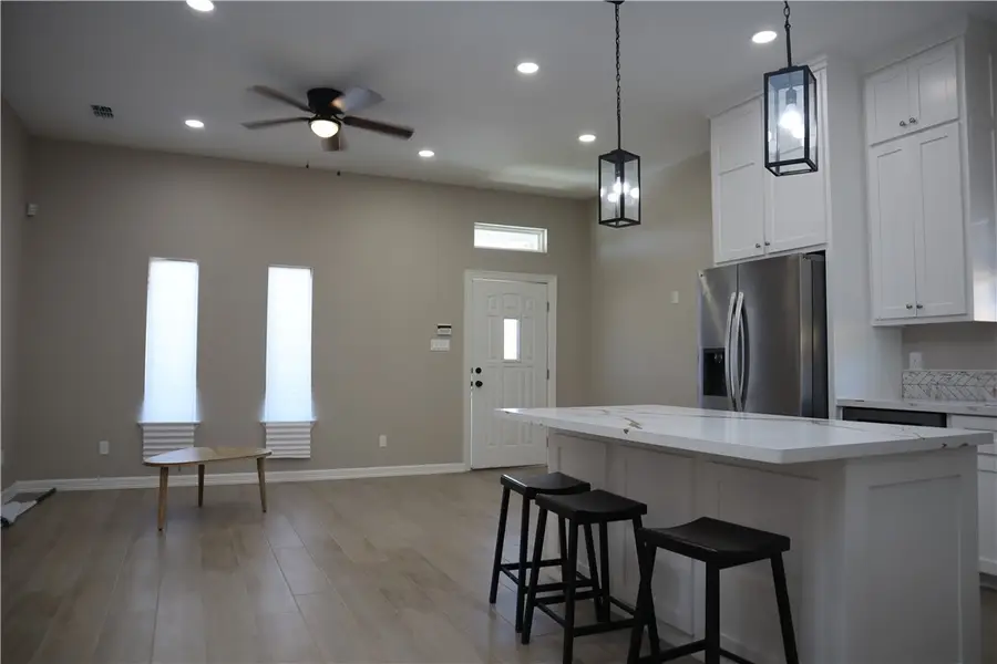 507 W Ragland Avenue, Kingsville, TX 78363 - #2