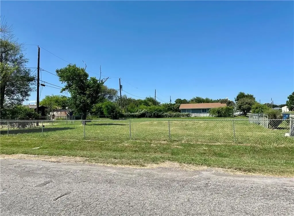 2713 El Paso Avenue, Ingleside, TX 78362 - #1