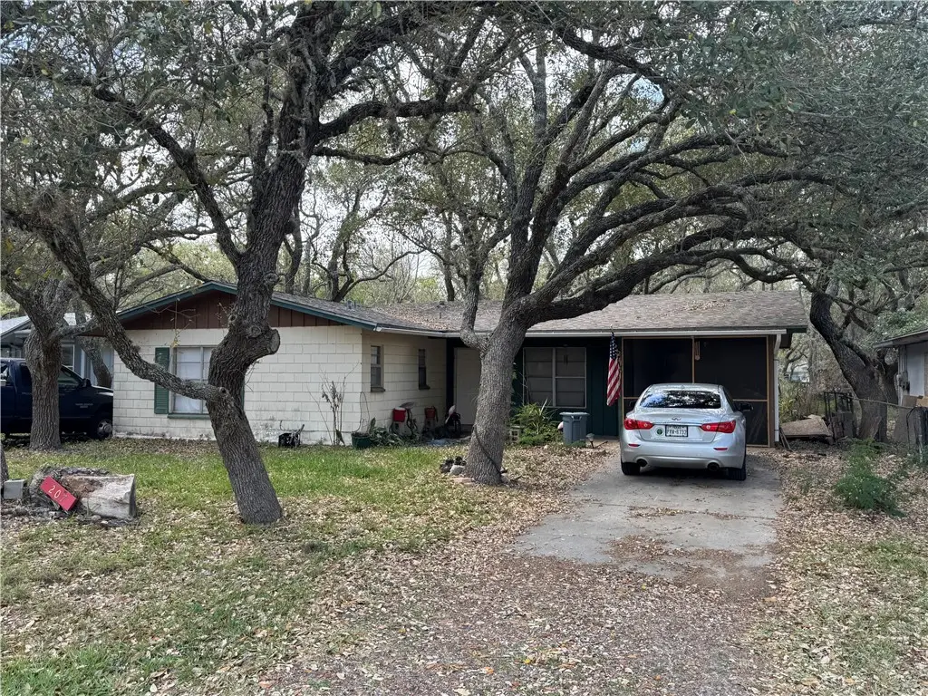 207 Griffith Drive, Rockport, TX 78382 - #1