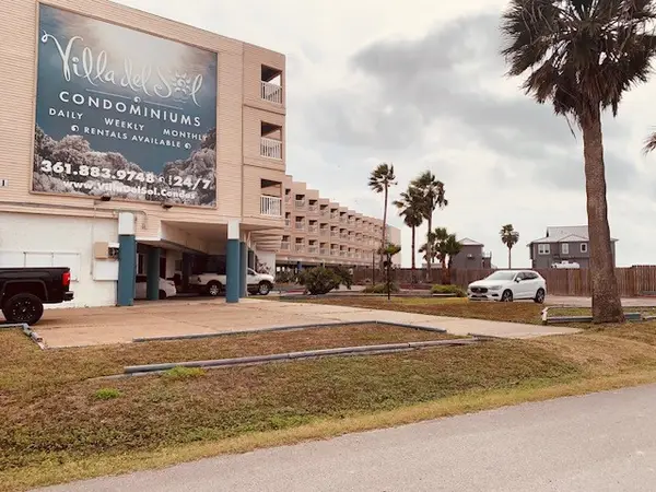 3938 Surfside Boulevard, Corpus Christi, TX 78402