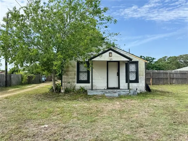 529 W Nelson Avenue, Aransas Pass, TX 78336