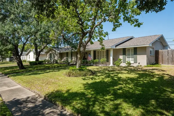 53 Camden Place, Corpus Christi, TX 78412