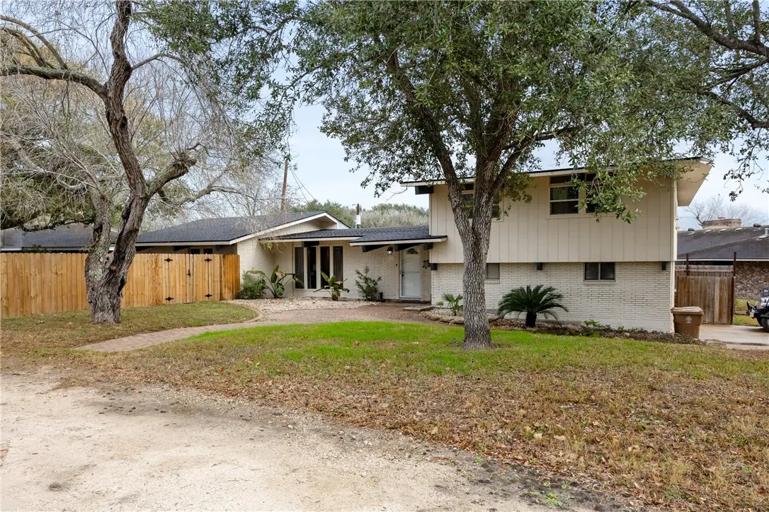 11102 Birdwood, Corpus Christi, TX 78410 - #1