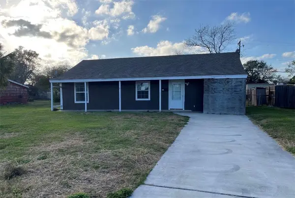 123 Burnet Street, Port Lavaca, TX 77979