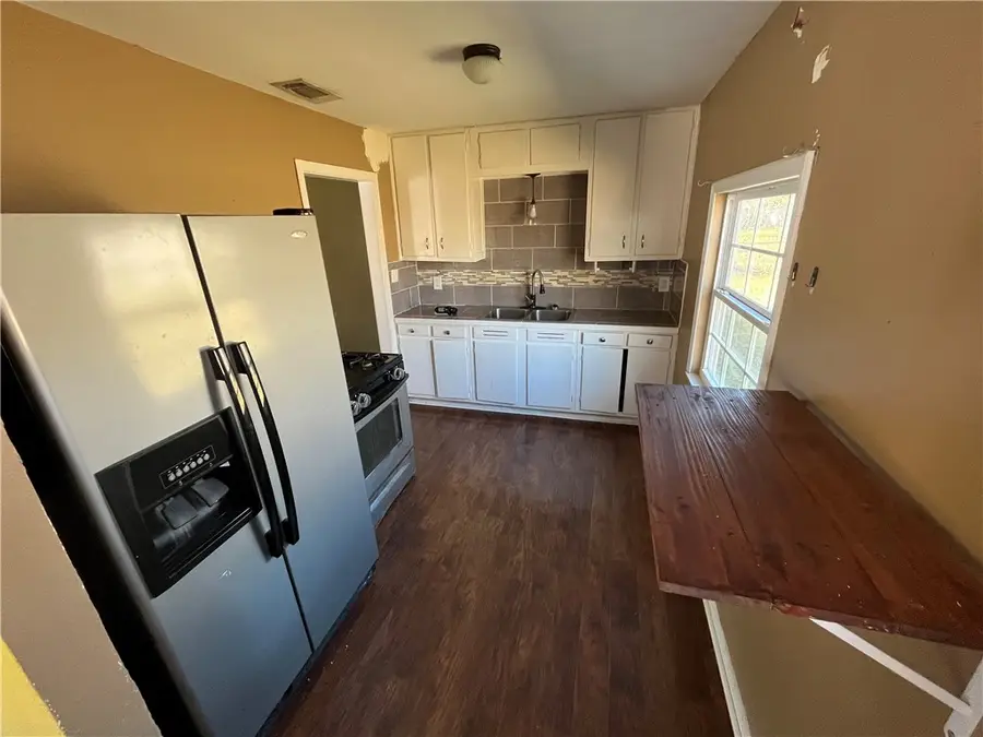 123 Burnet Street, Port Lavaca, TX 77979 - #3