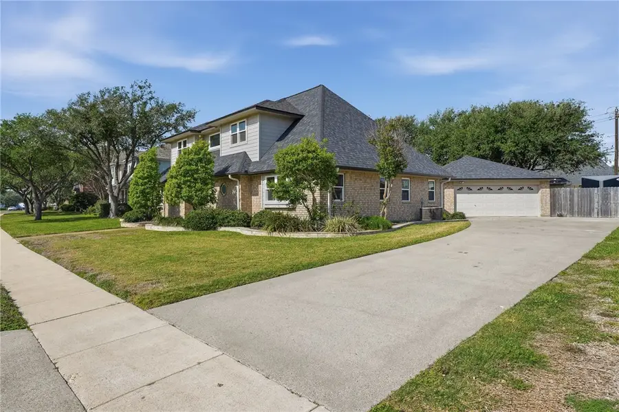 616 Colonial Drive, Portland, TX 78374 - #2