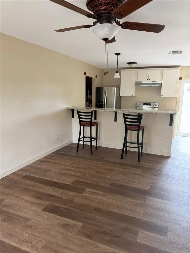 1404 Yellowstone Drive, Beeville, TX 78102 - #3