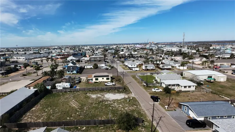 216 E Roberts Avenue, Port Aransas, TX 78373 - #3