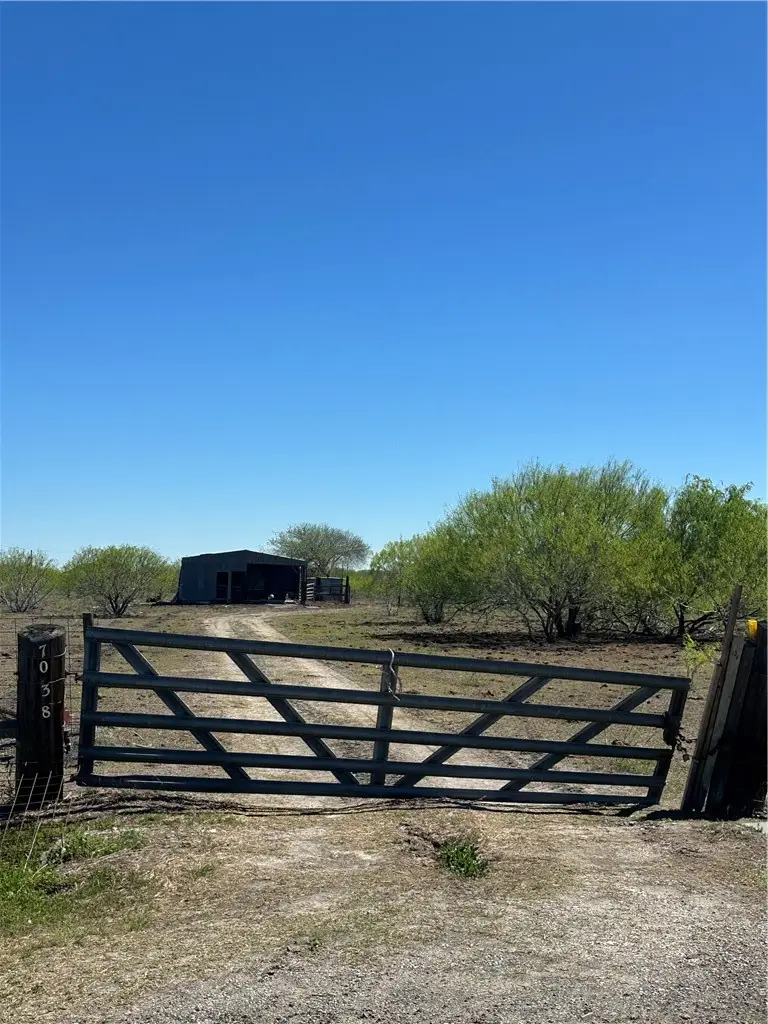 7038 County Road 2567, Sinton, TX 78387 - #1