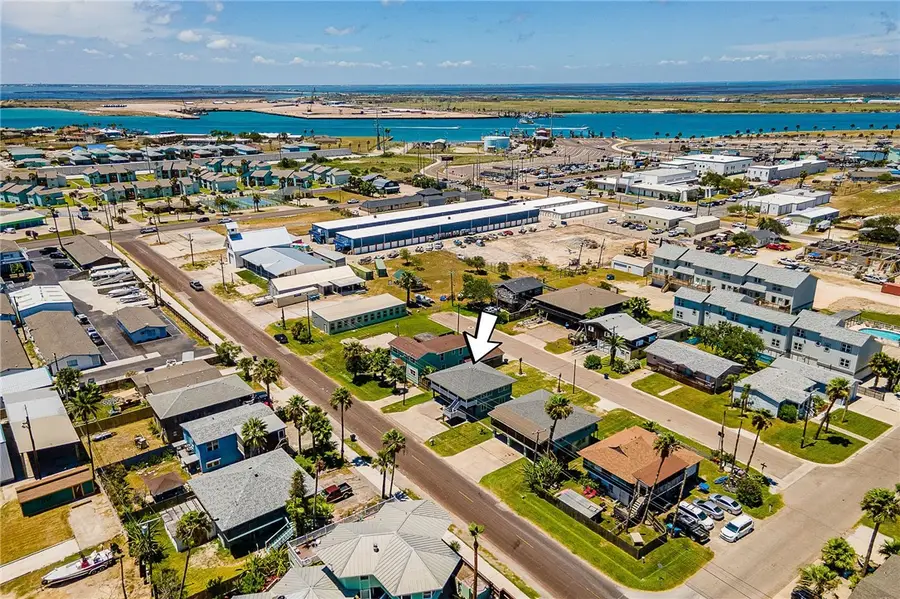 614 W Avenue C, Port Aransas, TX 78373 - #3