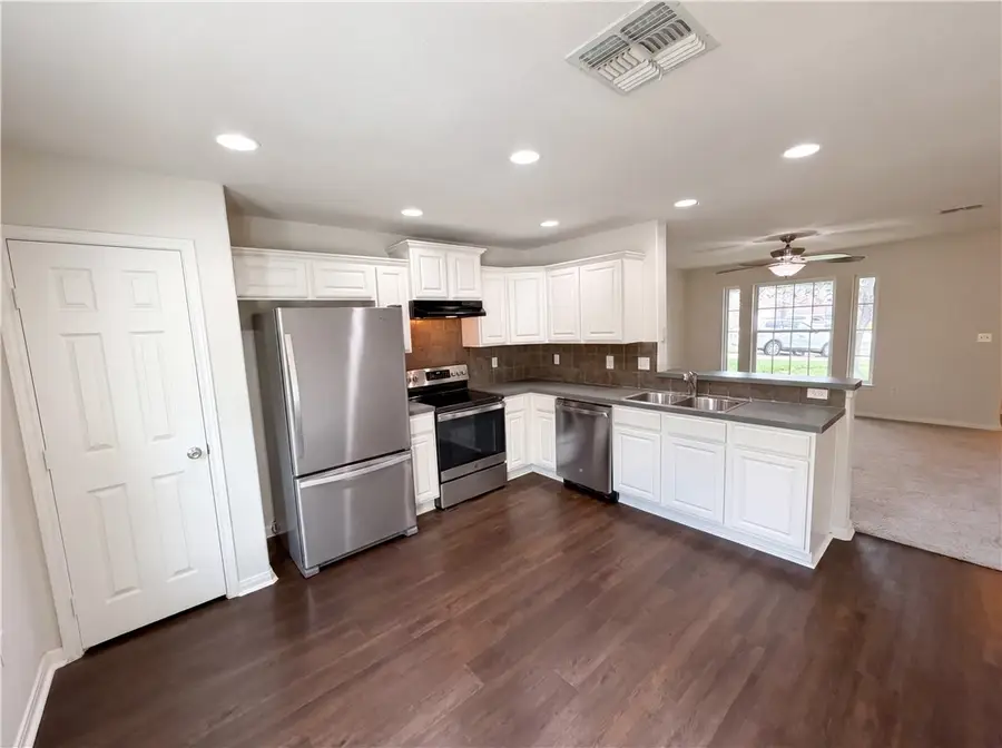 1706 Barlow Trl, Corpus Christi, TX 78410 - #2