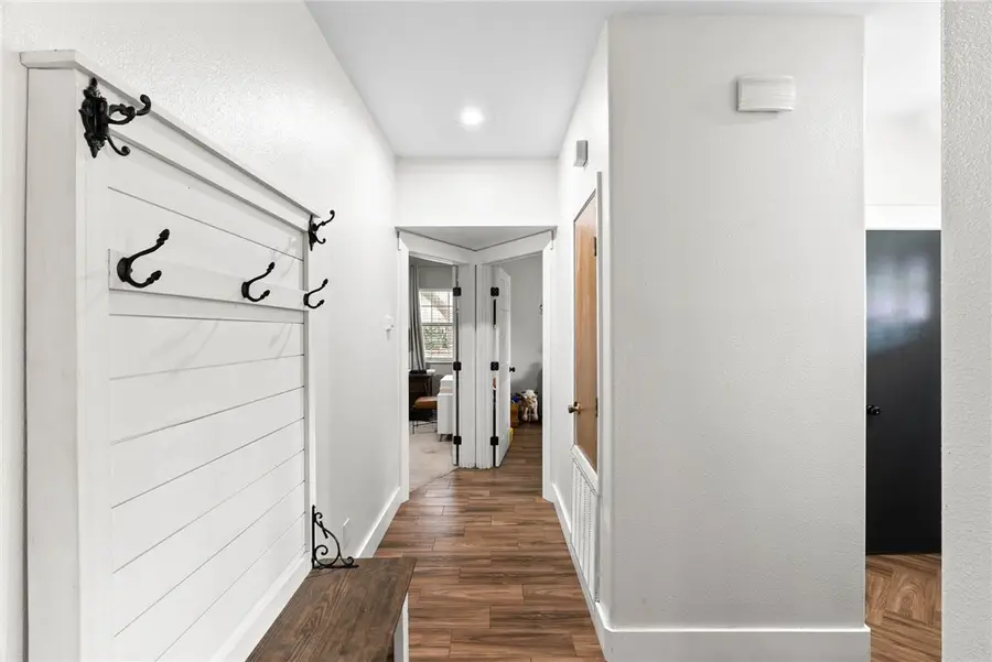 1402 W Johnson Avenue, Aransas Pass, TX 78336 - #3