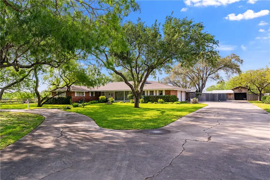 203 W Trant, Kingsville, TX 78363 - #3