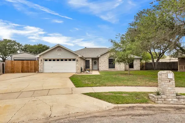 2409 Twin Oak Drive, Portland, TX 78374