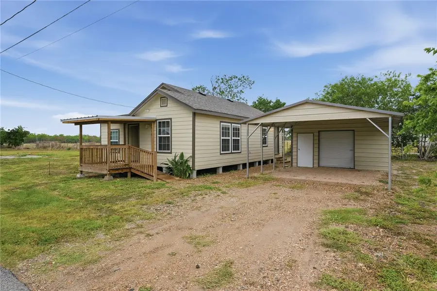 310 Driscoll Street, Woodsboro, TX 78393 - #2