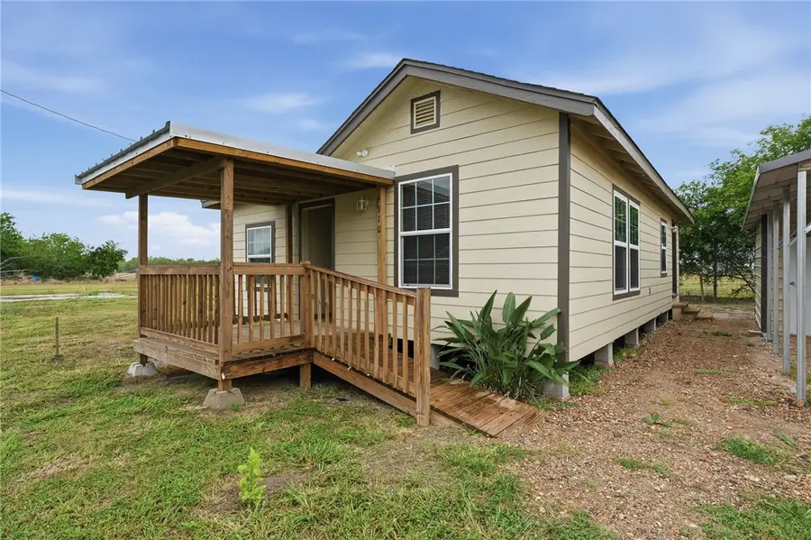 310 Driscoll Street, Woodsboro, TX 78393 - #3