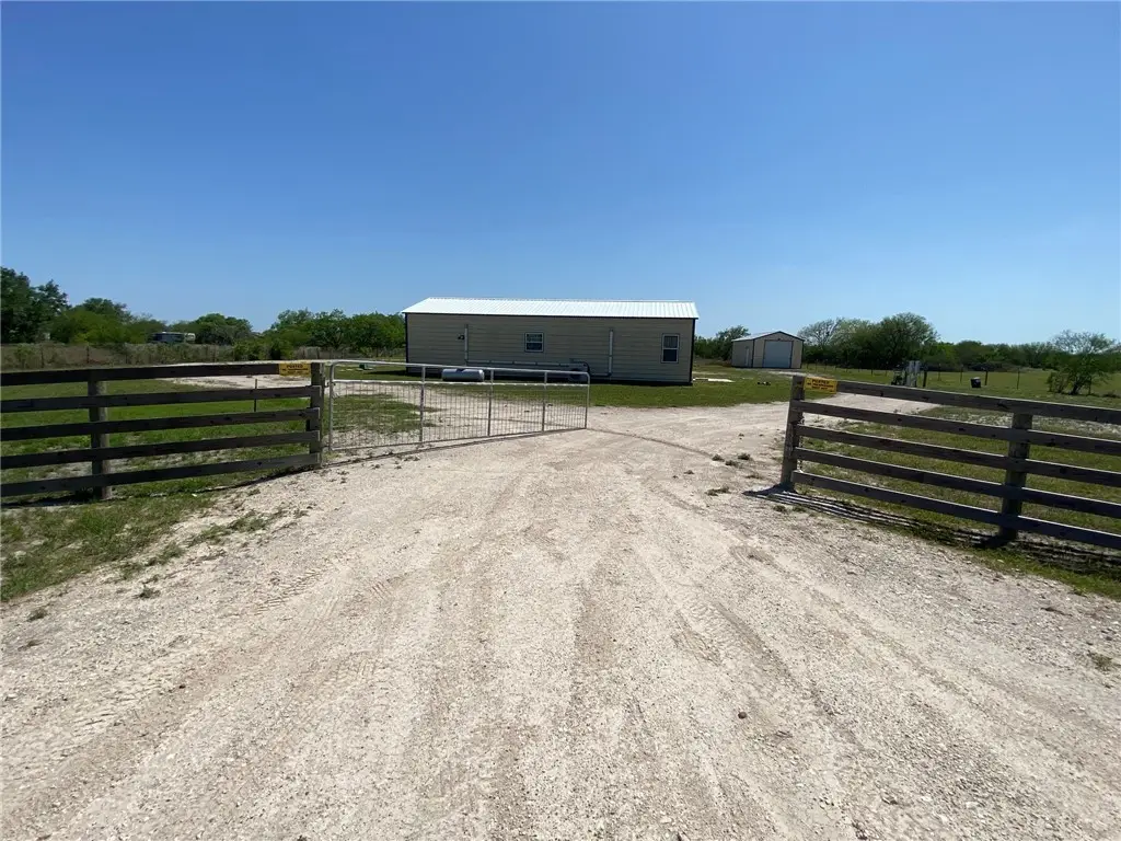 202 County Road 3061, Orange Grove, TX 78372 - #1