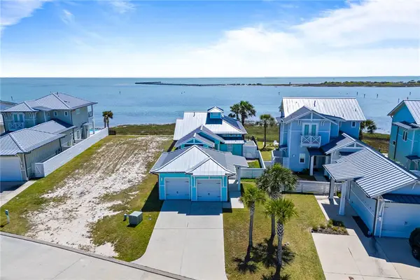 276 Reserve Lane, Rockport, TX 78382