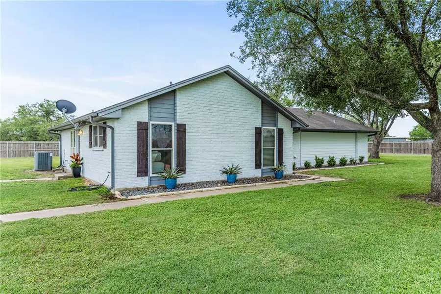4585 County Road 56, Robstown, TX 78380 - #3