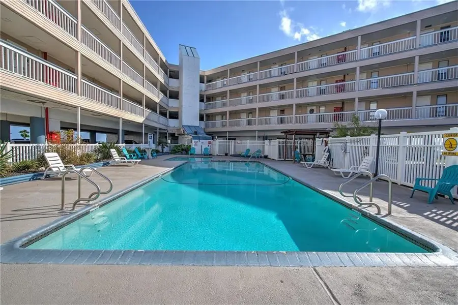 3938 Surfside Boulevard, Corpus Christi, TX 78402 - #3