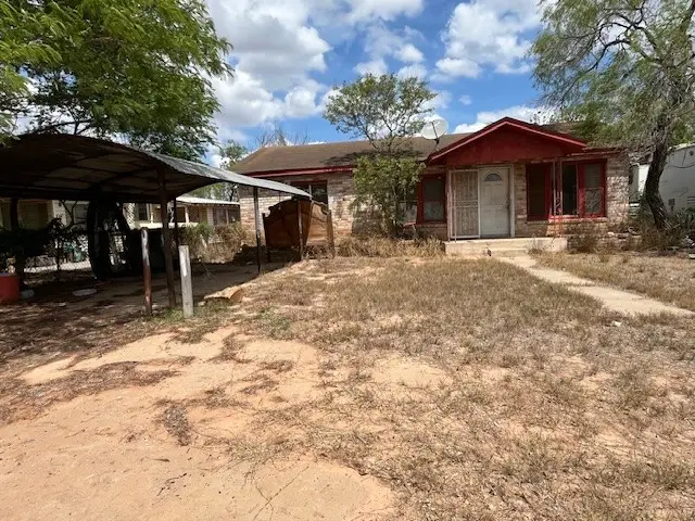 310 W Tilley Street, Hebbronville, TX 78361 - #1