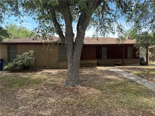 1913 Dolphin Drive, Portland, TX 78374