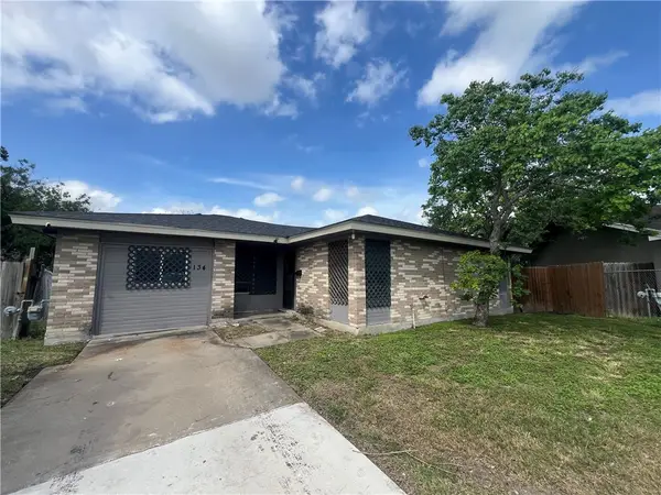 134 Green Trail Drive, Corpus Christi, TX 78405