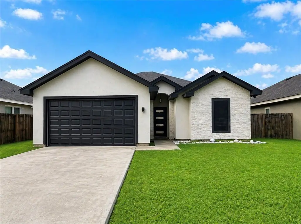 903 W Main Street, Alice, TX 78332 - #1