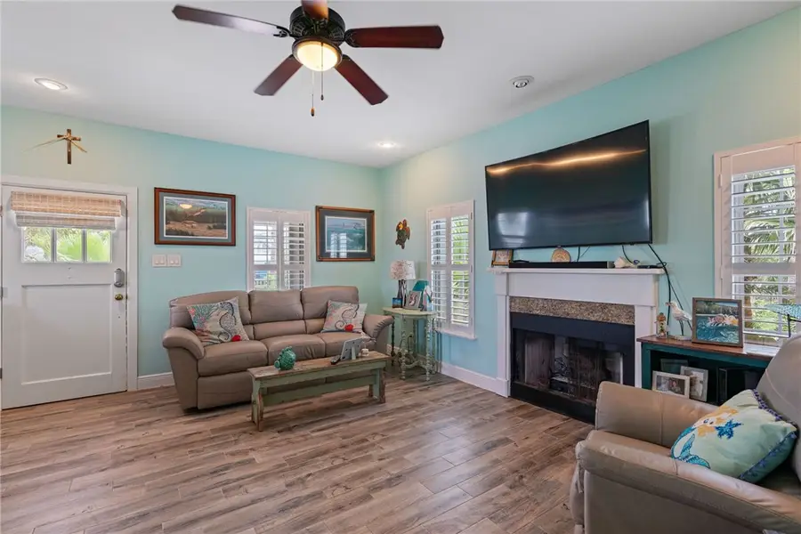 404 Mercer Street, Port Aransas, TX 78373 - #3