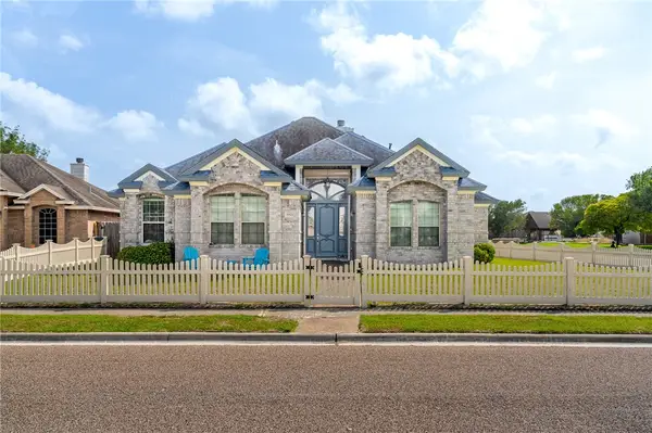 6821 Round Table Street, Corpus Christi, TX 78414