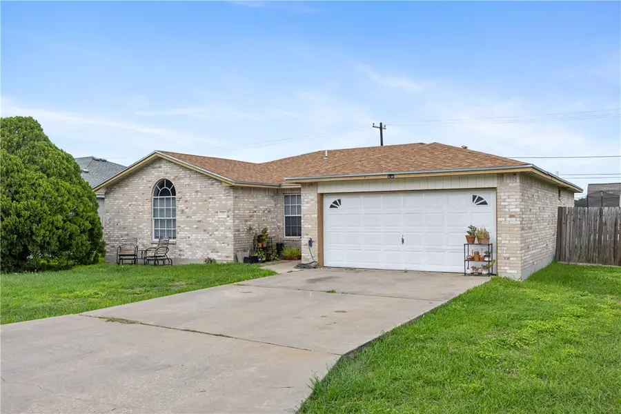 711 Aurora Street, Bishop, TX 78343 - #2