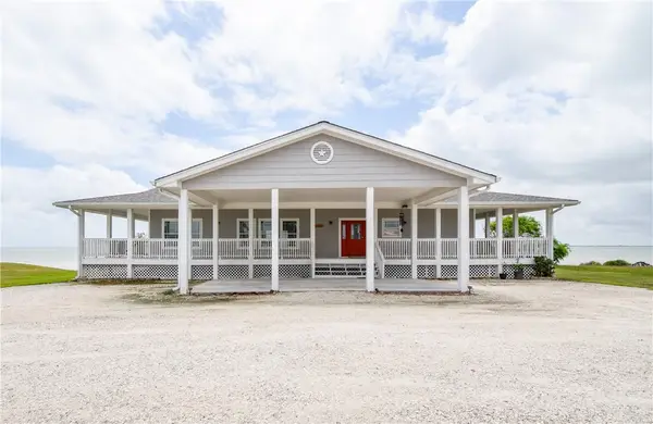 2006 First Street, Bayside, TX 78340