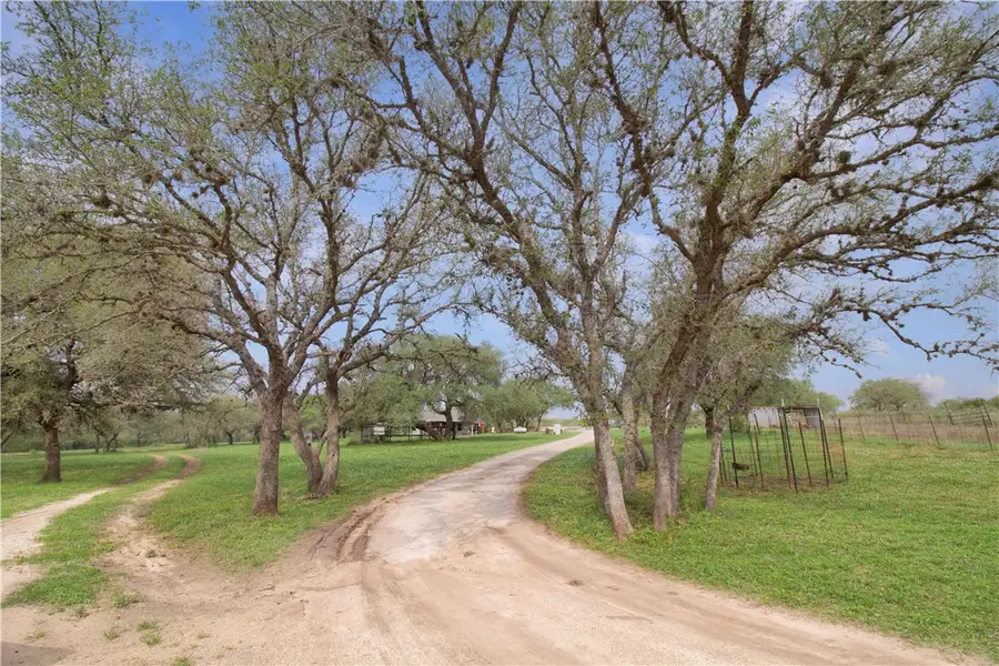 164 Bob White Drive, Beeville, TX 78102 - #2