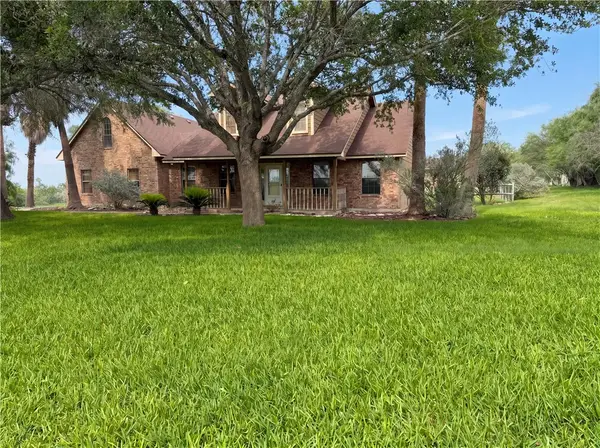 212 House Avenue, Sandia, TX 78383