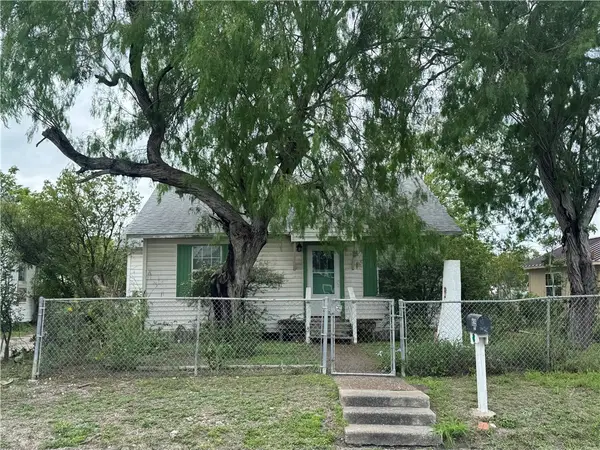 635 Victoria Avenue, Taft, TX 78390